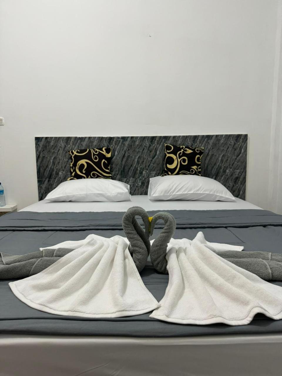 Black Sweet Homestay Dua Gili Air Eksteriør billede